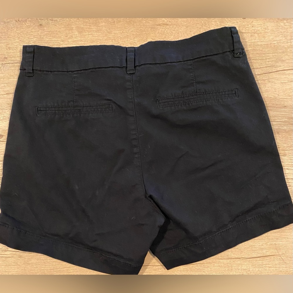 3 Pair Women’s size 8 Old Navy Everyday Shorts 5’ Inseam Gently Used - Picture 8 of 11